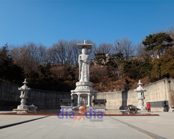bongeunsa afuera-min Estatuas, fuera del templo Bongeunsa